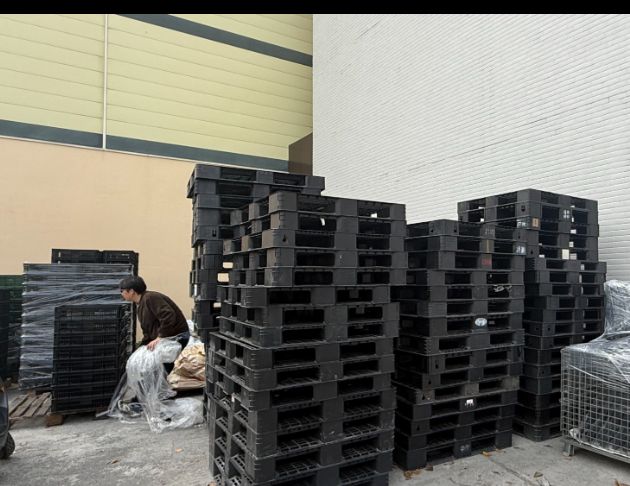 二手塑膠棧板中古塑膠棧板 1